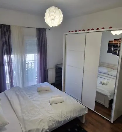 Nikolina Apartamento *